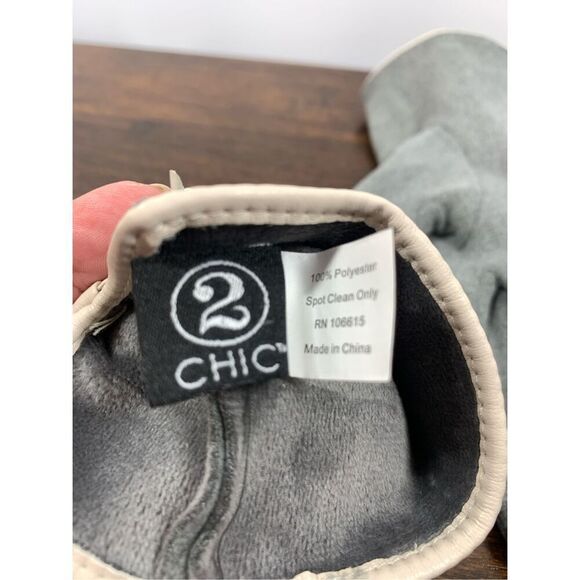 2 Chic Women's Gray Fabric Touch Screen Vinyl Trim Bow Gloves Size Medium - Picture 7 of 8